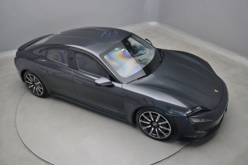 Foto do veículo PORSCHE TAYCAN  2021 21.300 KM Sob Consulta