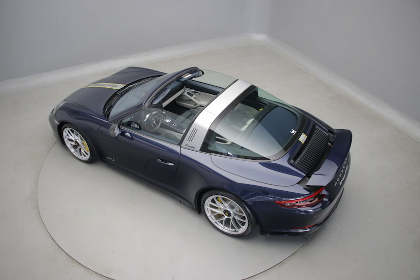 Foto do veículo PORSCHE 911  2019 11.580 KM R$ 1.350.000,00