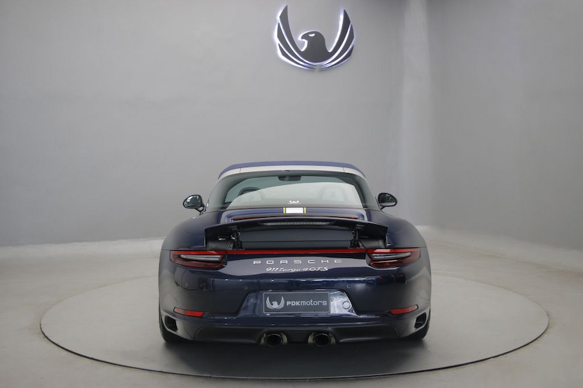 Foto do veículo PORSCHE 911  2019 11.580 KM R$ 1.350.000,00