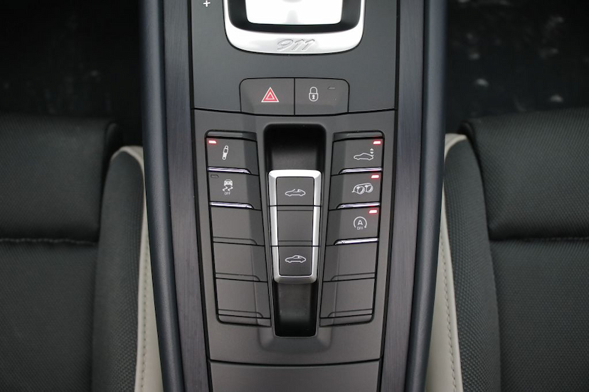 Foto do veículo PORSCHE 911  2019 11.580 KM R$ 1.350.000,00