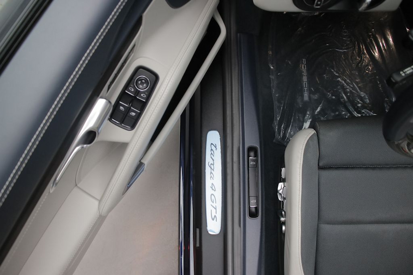 Foto do veículo PORSCHE 911  2019 11.580 KM R$ 1.350.000,00