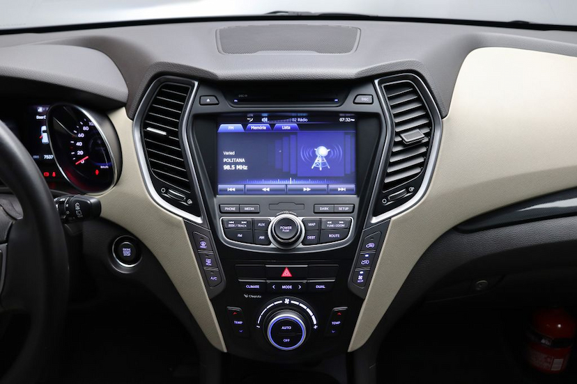 Foto do veículo Hyundai GRAND SANTA FÉ  2016 75.380 KM R$ 148.000,00