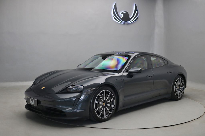 Foto do veículo PORSCHE TAYCAN  2021 21.300 KM Sob Consulta