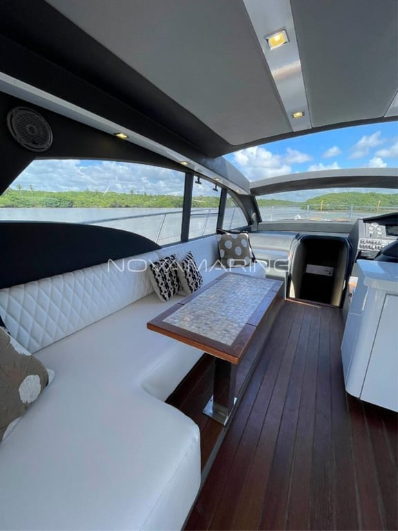 Foto do veículo Triton Yachts 52 HT  2019  Sob Consulta