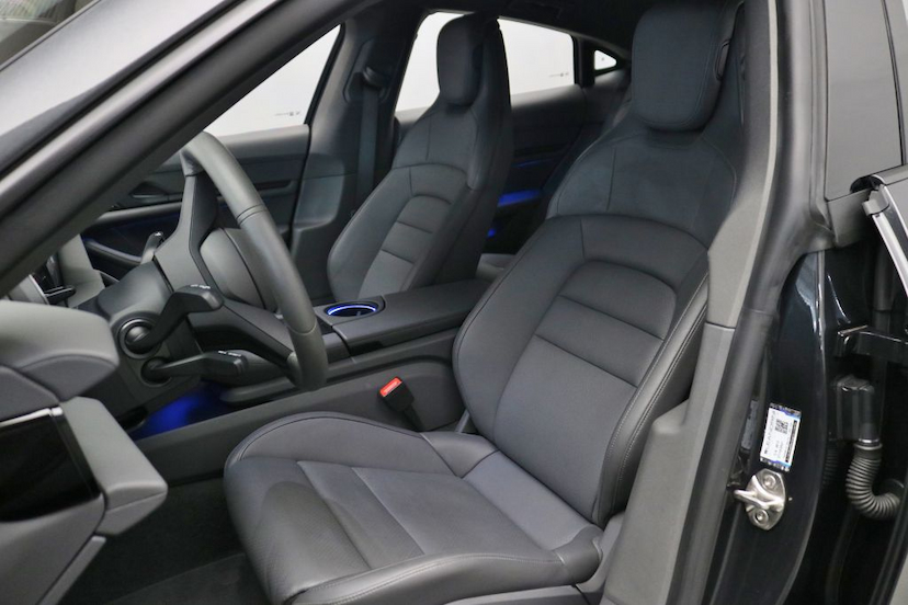 Foto do veículo PORSCHE TAYCAN  2021 21.300 KM Sob Consulta