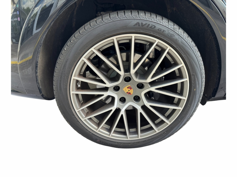 Foto do veículo PORSCHE CAYENNE 3.0 V6 E-HYBRID PLATINUM EDITION AWD TIPTRONIC S 2023 8.200 KM R$ 598.000,00