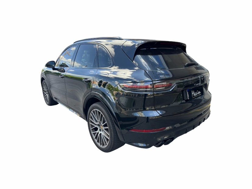 Foto do veículo PORSCHE CAYENNE 3.0 V6 E-HYBRID PLATINUM EDITION AWD TIPTRONIC S 2023 8.200 KM R$ 598.000,00