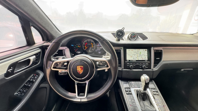 Foto do veículo PORSCHE MACAN 3.6 24V V6 TURBO GASOLINA 4P AUTOMÁTICO 2015 72.200 KM R$ 219.900,00