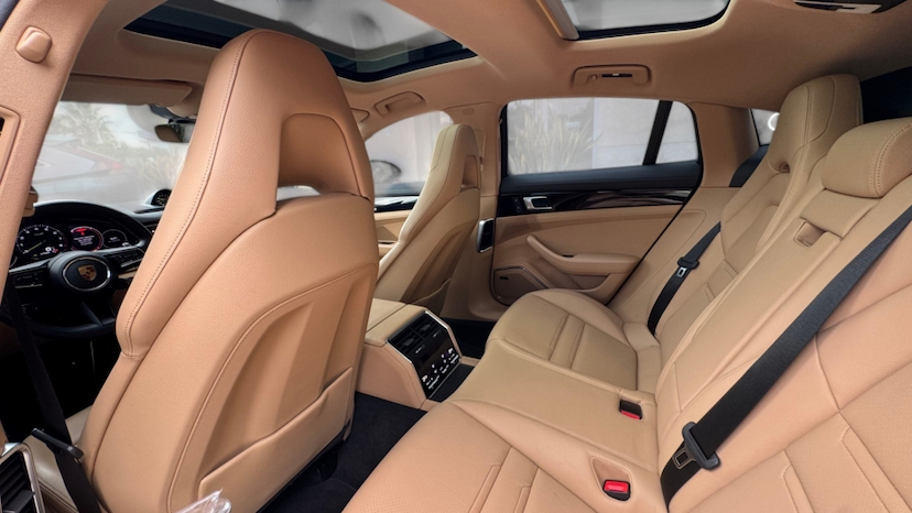 Foto do veículo PORSCHE PANAMERA 2.9 V6 E-HYBRID 4S PDK 2023 17.800 KM R$ 648.900,00