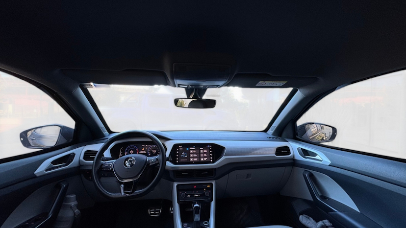 Foto do veículo Volkswagen T-Cross 1.4 250 TSI TOTAL FLEX HIGHLINE AUTOMÁTICO 2021 58.000 KM R$ 137.900,00