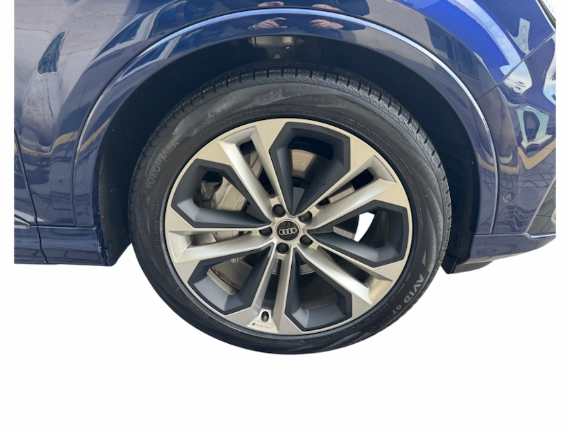 Foto do veículo AUDI Q7 3.0 55 TFSI GASOLINA PERFORMANCE QUATTRO TIPTRONIC 2023 44.033 KM R$ 389.900,00