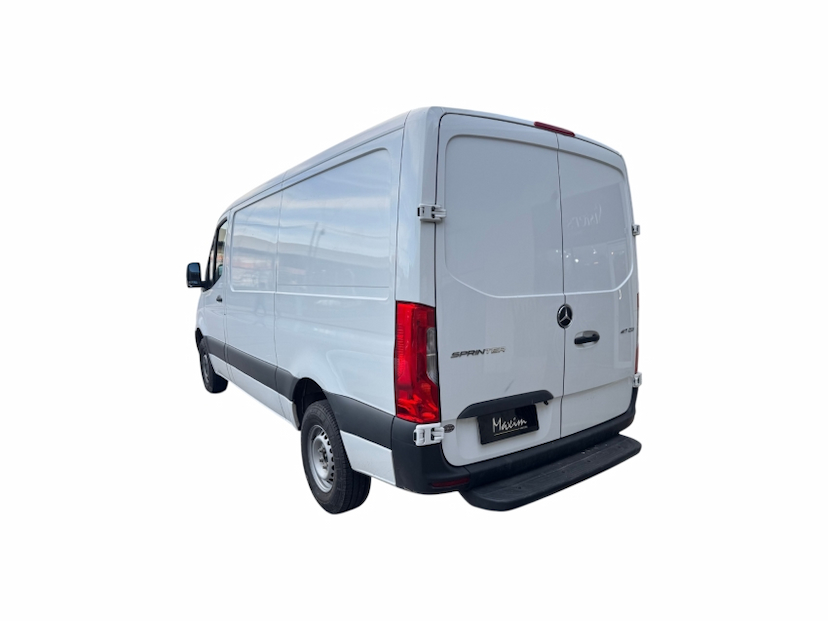 Foto do veículo MERCEDES-BENZ SPRINTER 2.0 CDI DIESEL FURGÃO 417 MANUAL 2024 78.500 KM R$ 232.900,00