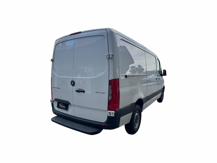 Foto do veículo MERCEDES-BENZ SPRINTER 2.0 CDI DIESEL FURGÃO 417 MANUAL 2024 78.500 KM R$ 232.900,00