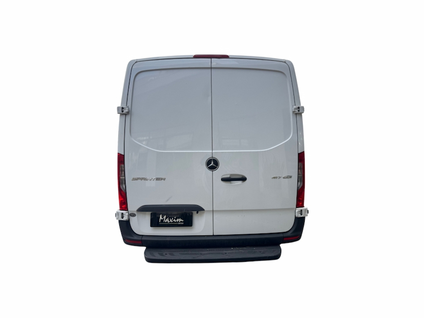 Foto do veículo MERCEDES-BENZ SPRINTER 2.0 CDI DIESEL FURGÃO 417 MANUAL 2024 78.500 KM R$ 232.900,00