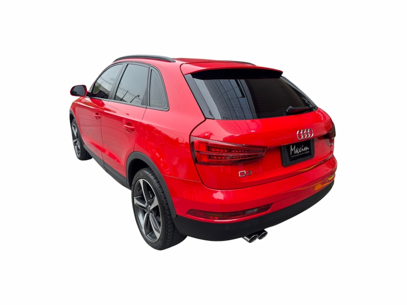 Foto do veículo AUDI Q3 1.4 TFSI AMBIENTE GASOLINA 4P S TRONIC 2016 138.000 KM R$ 79.900,00