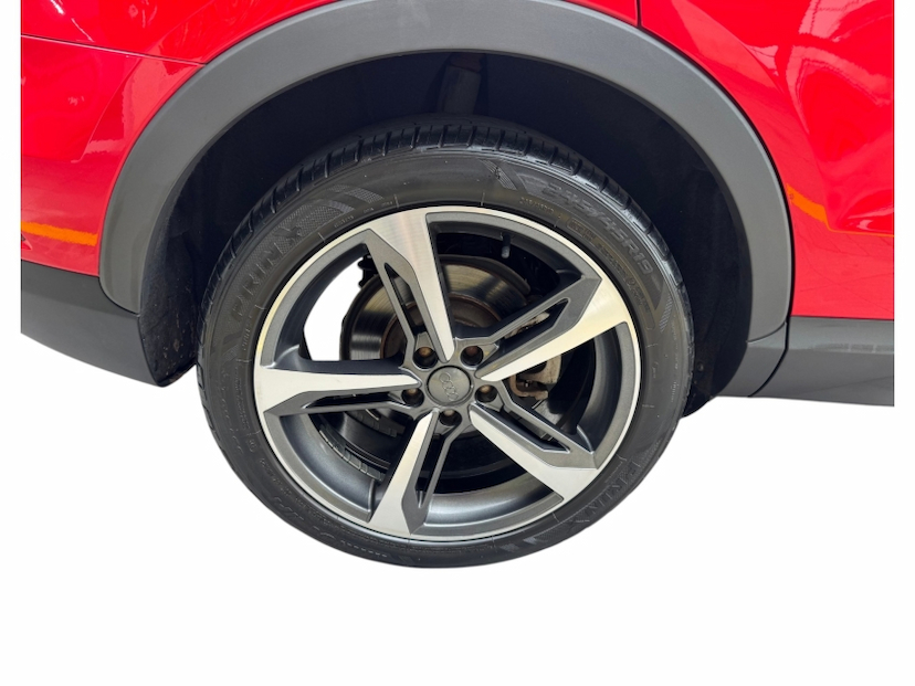 Foto do veículo AUDI Q3 1.4 TFSI AMBIENTE GASOLINA 4P S TRONIC 2016 138.000 KM R$ 79.900,00