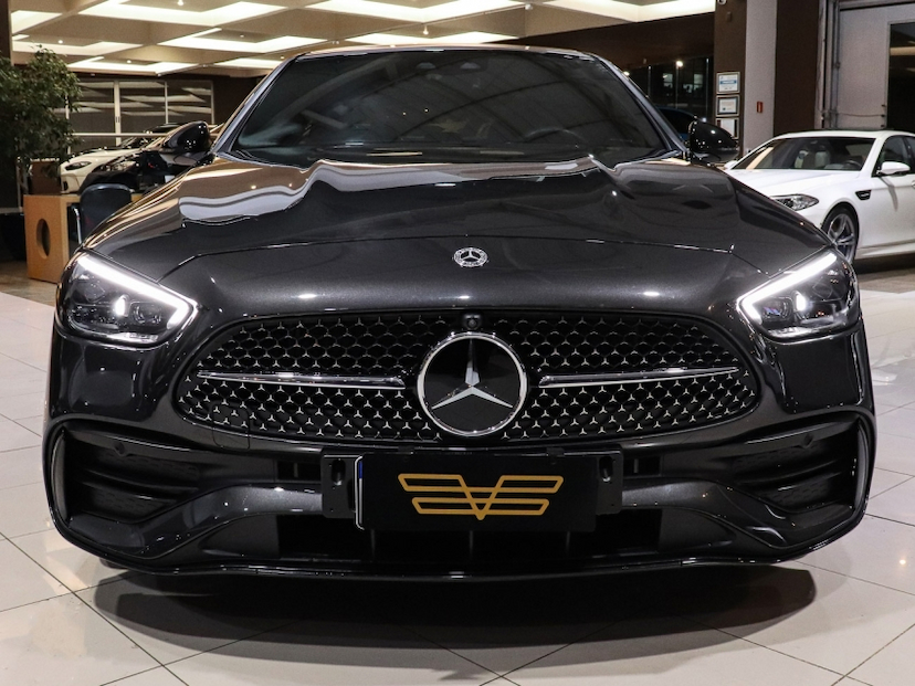 Foto do veículo MERCEDES-BENZ C 300 2.0 EQ BOOST HÍBRIDO AMG LINE 9G-TRONIC 2022 30.990 KM R$ 299.000,00