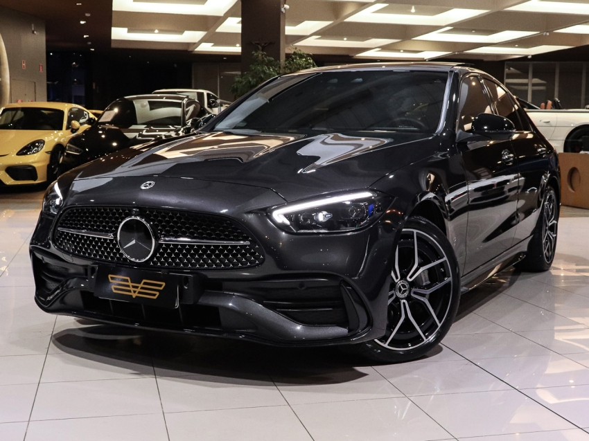 Foto do veículo MERCEDES-BENZ C 300 2.0 EQ BOOST HÍBRIDO AMG LINE 9G-TRONIC 2021/2022 30.990 KM R$ 299.000,00
