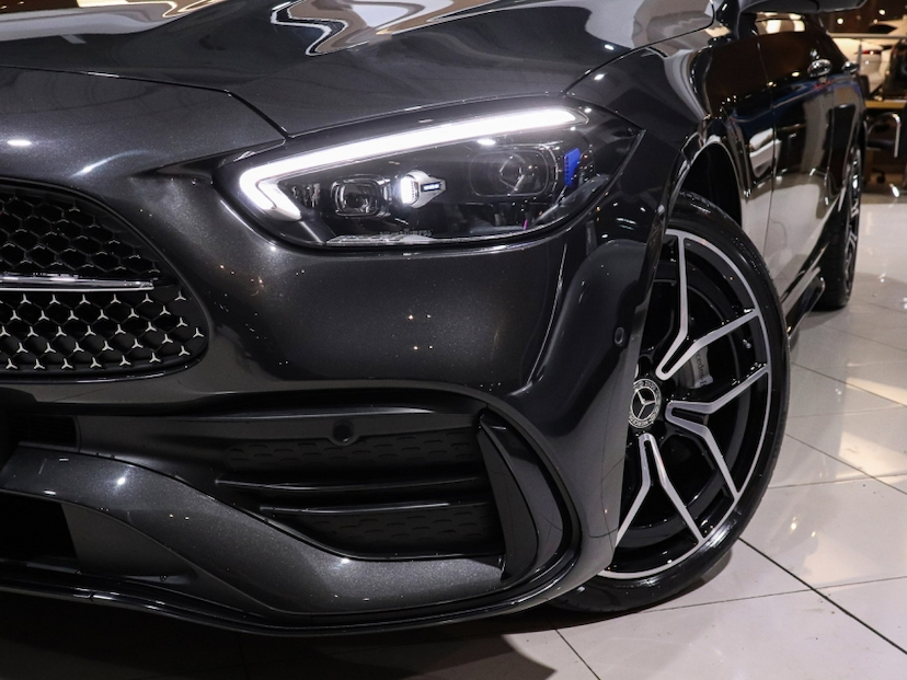 Foto do veículo MERCEDES-BENZ C 300 2.0 EQ BOOST HÍBRIDO AMG LINE 9G-TRONIC 2022 30.990 KM R$ 299.000,00
