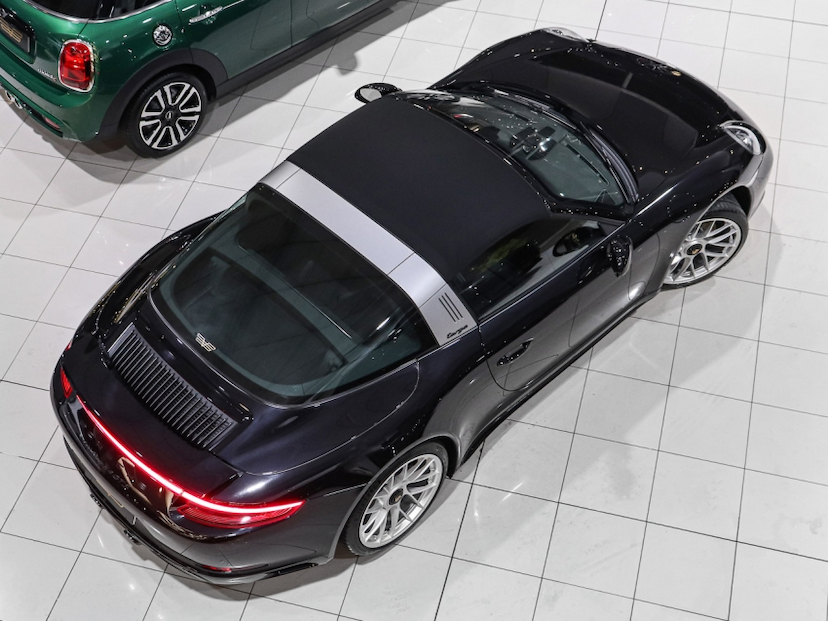 Foto do veículo PORSCHE 911 3.0 24V H6 GASOLINA TARGA 4 GTS PDK 2019 25.690 KM R$ 850.000,00