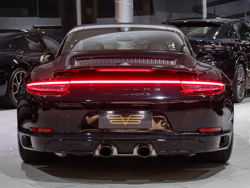 Foto do veículo PORSCHE 911 3.0 24V H6 GASOLINA TARGA 4 GTS PDK 2019 25.690 KM R$ 850.000,00
