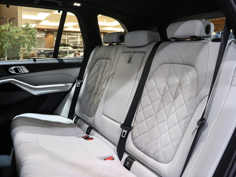 Foto do veículo BMW X5 3.0 I6 TURBO HÍBRIDO XDRIVE50E M SPORT AUTOMÁTICO 2025 10.900 KM R$ 629.000,00