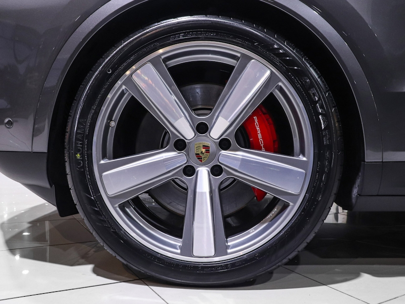 Foto do veículo PORSCHE CAYENNE 4.0 V8 GASOLINA S COUPÉ AWD TIPTRONIC S 2024 23.740 KM R$ 769.000,00