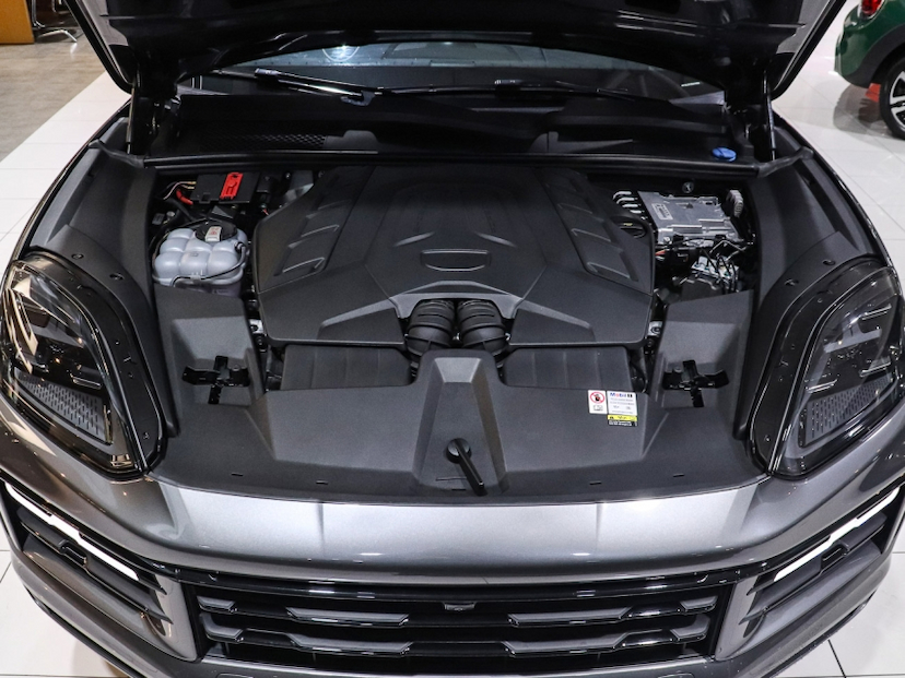 Foto do veículo PORSCHE CAYENNE 4.0 V8 GASOLINA S COUPÉ AWD TIPTRONIC S 2024 23.740 KM R$ 769.000,00