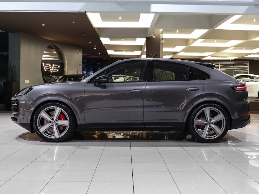 Foto do veículo PORSCHE CAYENNE 4.0 V8 GASOLINA S COUPÉ AWD TIPTRONIC S 2024 23.740 KM R$ 769.000,00