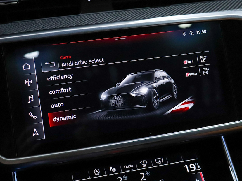 Foto do veículo AUDI RS6 4.0 AVANT V8 TWINTURBO MHEV TIPTRONIC 2023 16.500 KM R$ 899.000,00