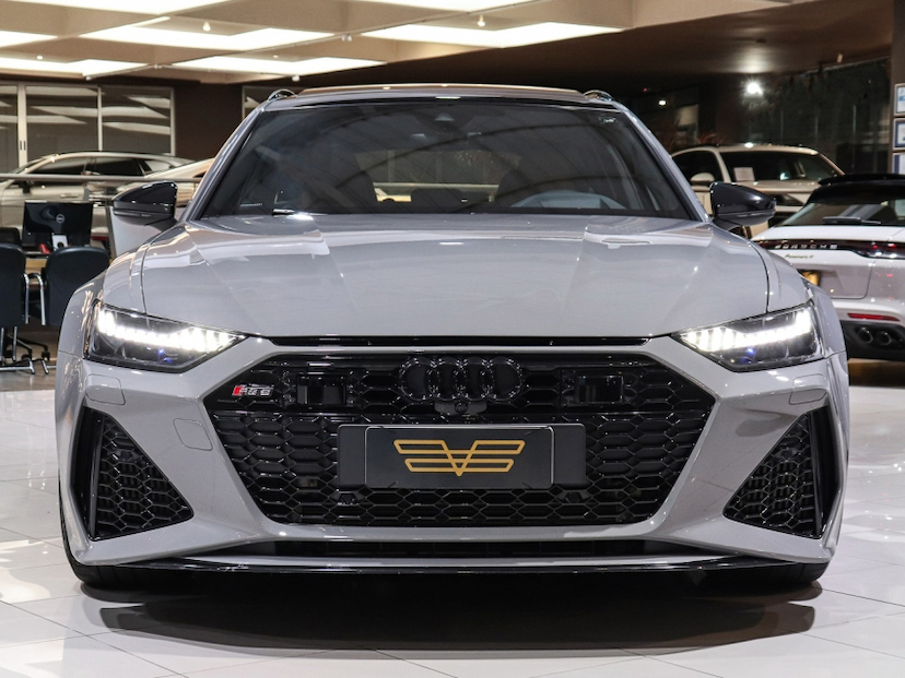 Foto do veículo AUDI RS6 4.0 AVANT V8 TWINTURBO MHEV TIPTRONIC 2023 16.500 KM R$ 899.000,00