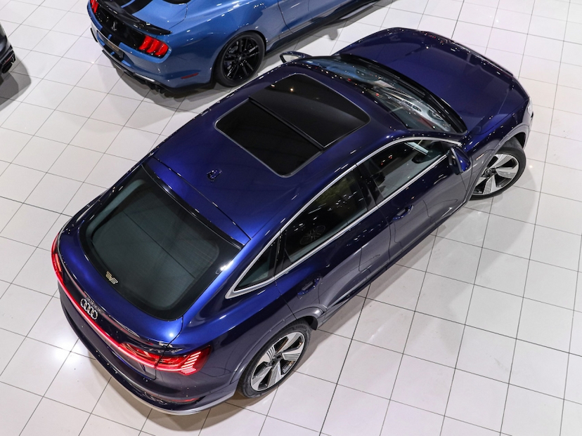 Foto do veículo AUDI E-TRON ELÉTRICO SPORTBACK PERFORMANCE QUATTRO 2022 18.710 KM R$ 279.000,00
