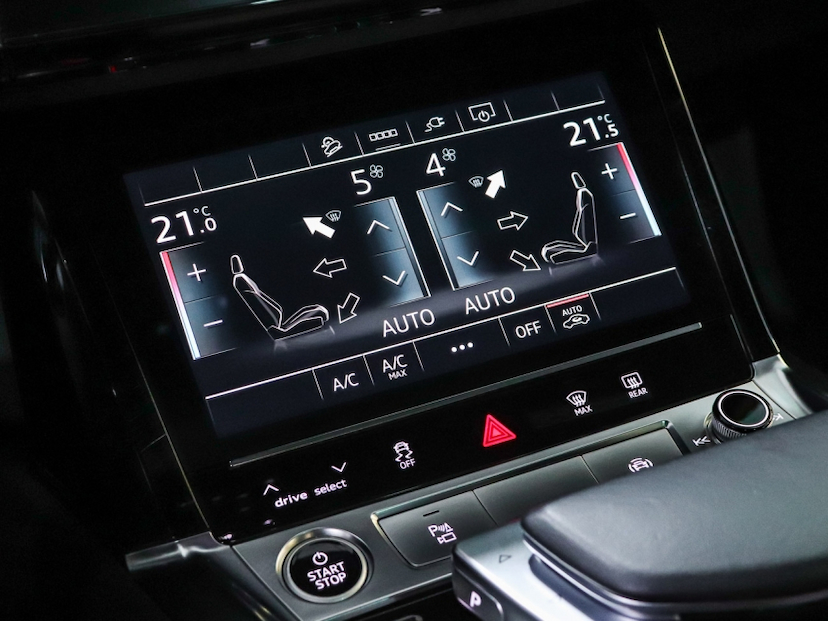 Foto do veículo AUDI E-TRON ELÉTRICO SPORTBACK PERFORMANCE QUATTRO 2022 18.710 KM R$ 279.000,00