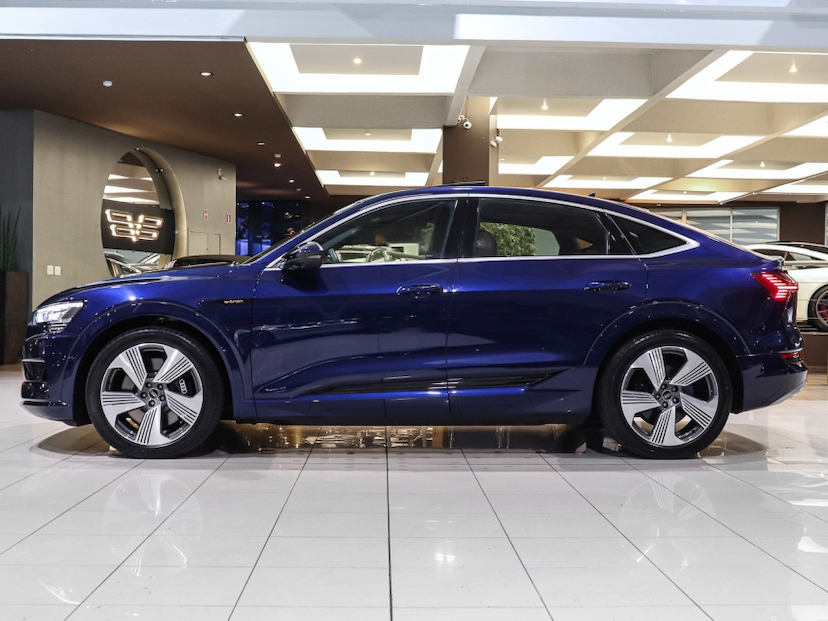 Foto do veículo AUDI E-TRON ELÉTRICO SPORTBACK PERFORMANCE QUATTRO 2022 18.710 KM R$ 279.000,00