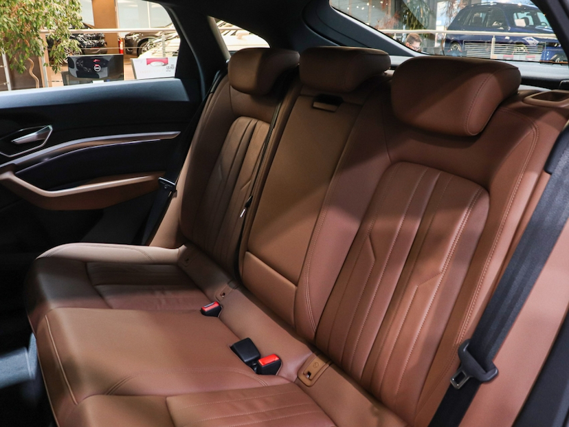 Foto do veículo AUDI E-TRON ELÉTRICO SPORTBACK PERFORMANCE QUATTRO 2022 18.710 KM R$ 279.000,00