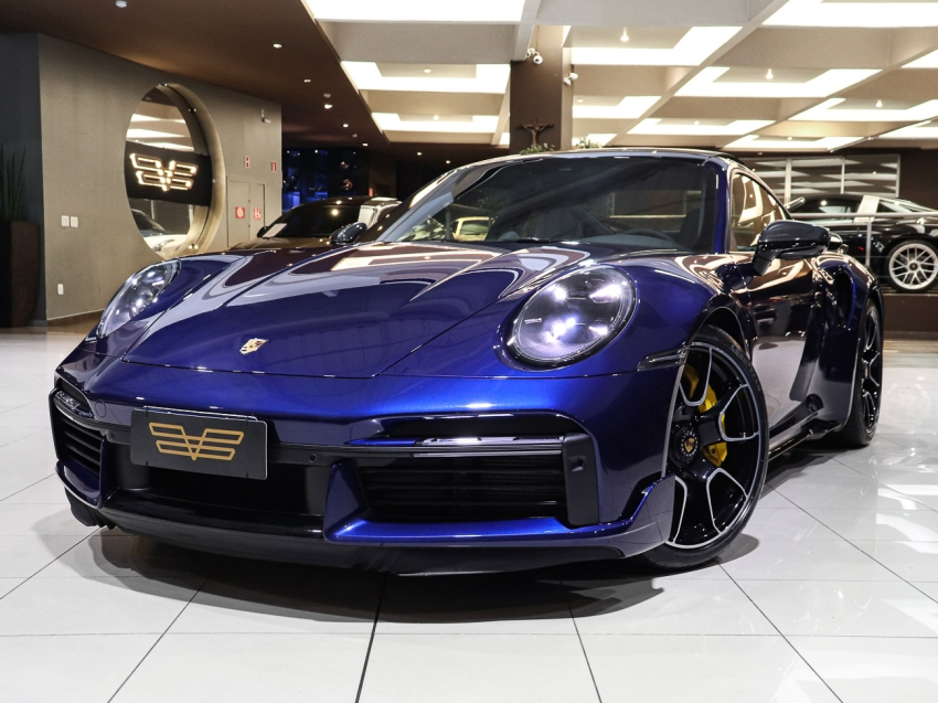 Foto do veículo PORSCHE 911 3.8 24V H6 GASOLINA TURBO S PDK 2024/2024 4.570 KM R$ 1.590.000,00