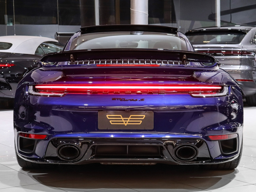 Foto do veículo PORSCHE 911 3.8 24V H6 GASOLINA TURBO S PDK 2024 4.570 KM R$ 1.590.000,00