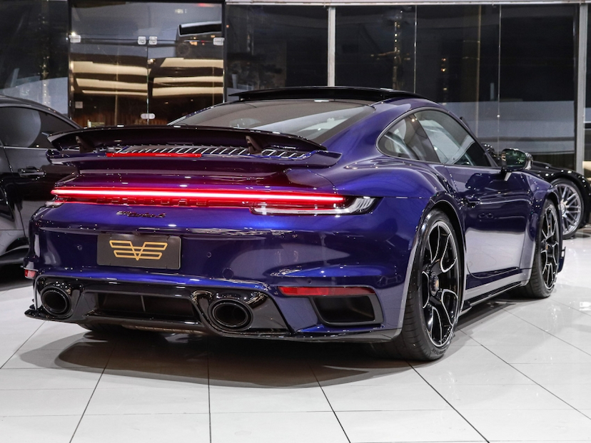 Foto do veículo PORSCHE 911 3.8 24V H6 GASOLINA TURBO S PDK 2024 4.570 KM R$ 1.590.000,00