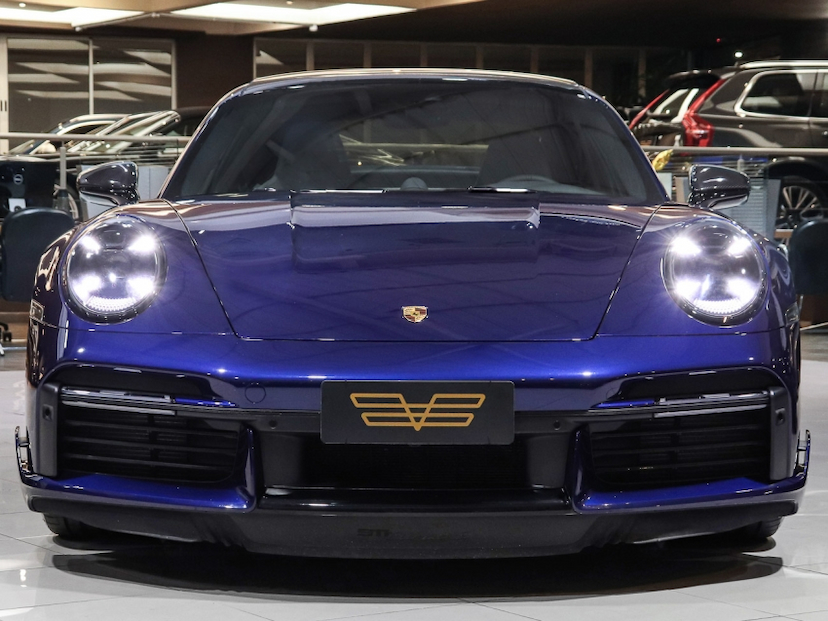 Foto do veículo PORSCHE 911 3.8 24V H6 GASOLINA TURBO S PDK 2024 4.570 KM R$ 1.590.000,00
