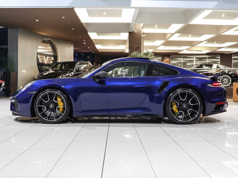 Foto do veículo PORSCHE 911 3.8 24V H6 GASOLINA TURBO S PDK 2024 4.570 KM R$ 1.590.000,00