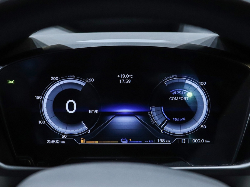 Foto do veículo BMW i8 1.5 12V HYBRID EDRIVE AUTOMÁTICO 2015 25.800 KM R$ 519.000,00
