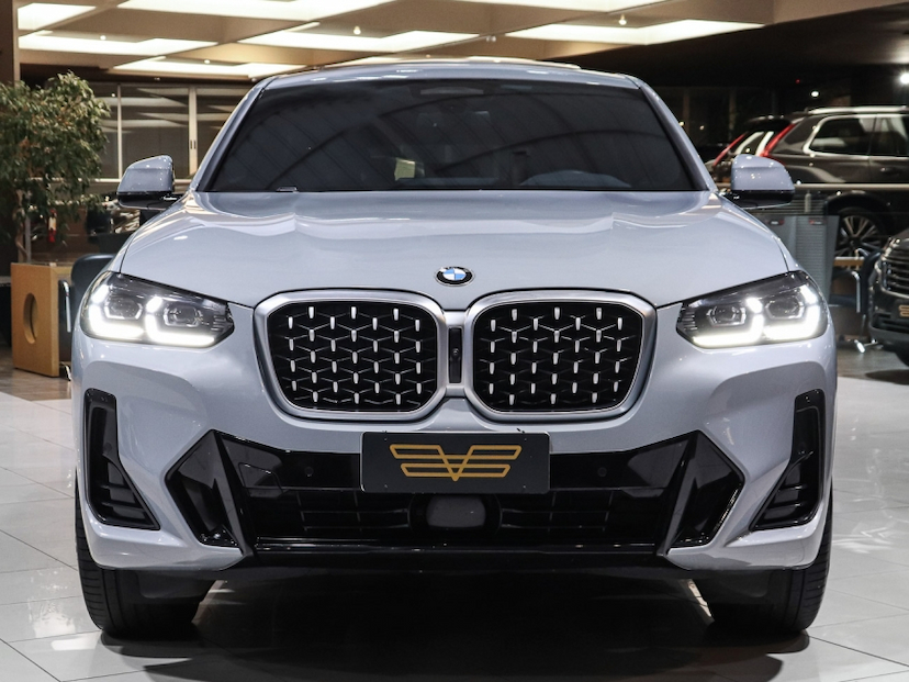 Foto do veículo BMW X4 2.0 16V GASOLINA XDRIVE20I M SPORT STEPTRONIC 2025 35.170 KM R$ 359.000,00