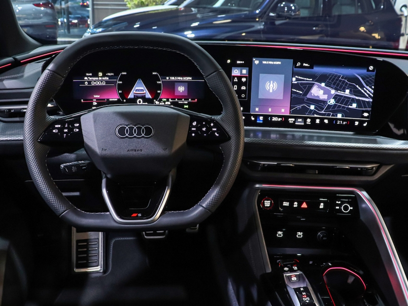 Foto do veículo AUDI SQ5 3.0 V6 TFSI GASOLINA QUATTRO S TRONIC 2025 3.470 KM R$ 559.000,00