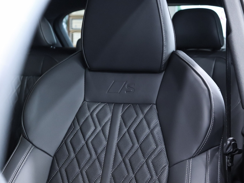 Foto do veículo AUDI SQ5 3.0 V6 TFSI GASOLINA QUATTRO S TRONIC 2025 3.470 KM R$ 559.000,00