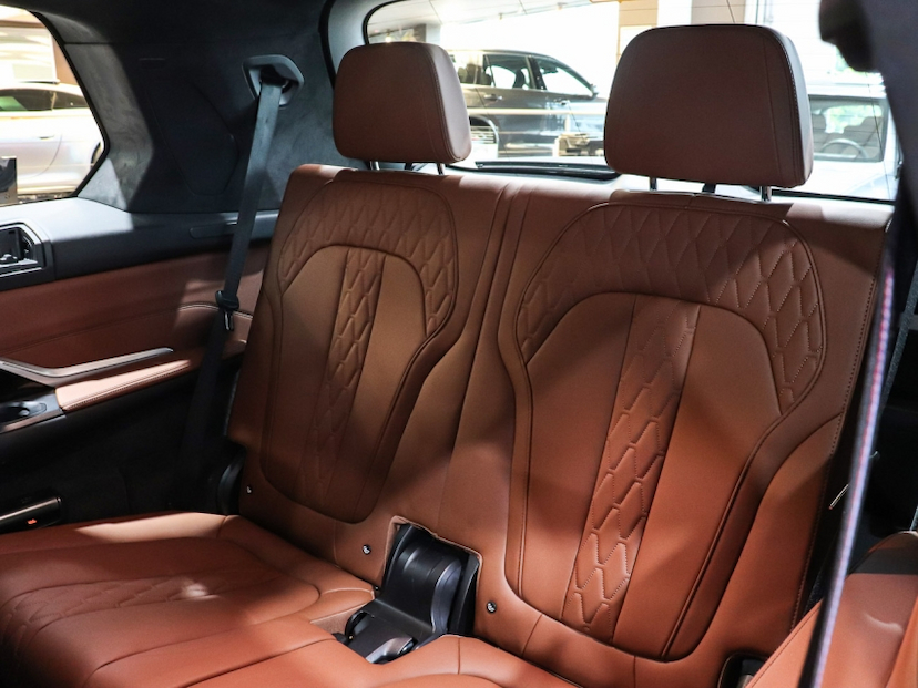 Foto do veículo BMW X7 4.4 V8 GASOLINA M60i STEPTRONIC 2024 35.980 KM R$ 729.000,00