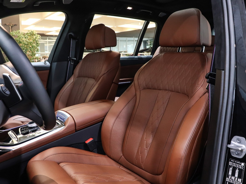 Foto do veículo BMW X7 4.4 V8 GASOLINA M60i STEPTRONIC 2024 35.980 KM R$ 729.000,00