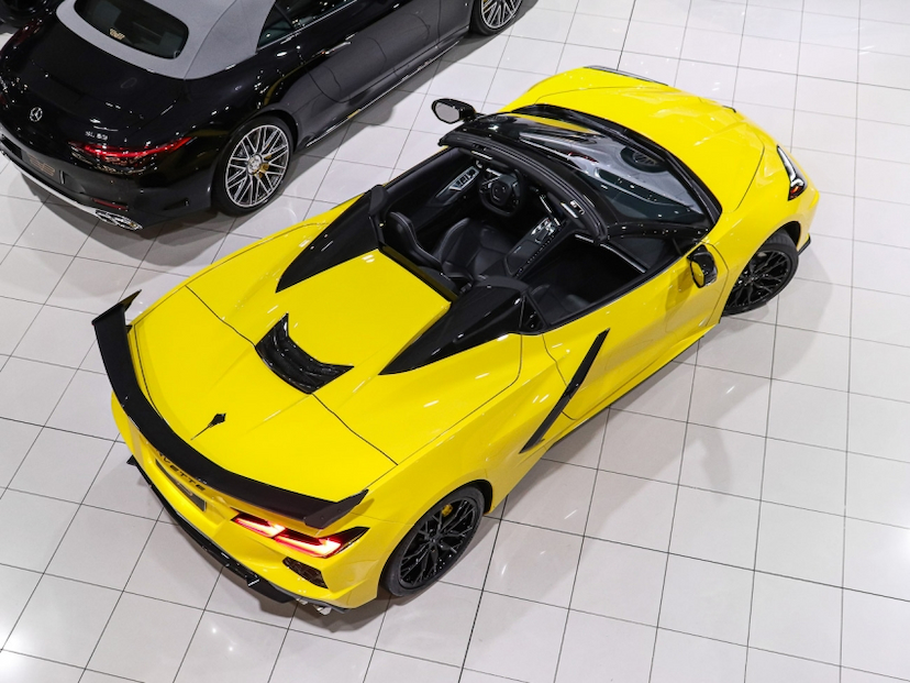 Foto do veículo Chevrolet CORVETTE 6.2 V8 LT1 GASOLINA STINGRAY CONVERSIVEL AUTOMÁTICO 2025 4.020 KM R$ 1.193.000,00