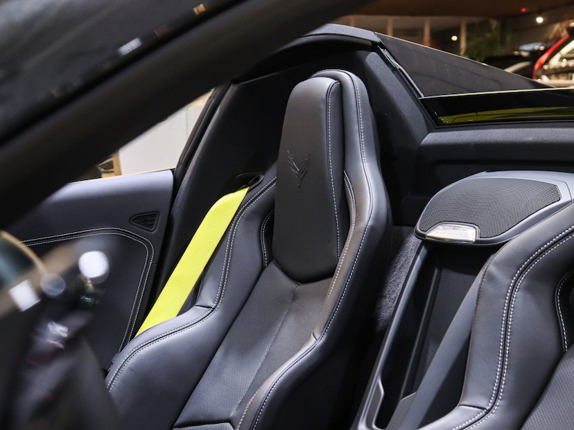 Foto do veículo Chevrolet CORVETTE 6.2 V8 LT1 GASOLINA STINGRAY CONVERSIVEL AUTOMÁTICO 2025 4.020 KM R$ 1.193.000,00