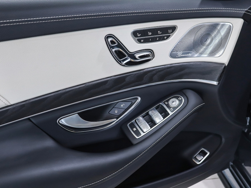 Foto do veículo MERCEDES-BENZ S 63 AMG 4.0 V8 TURBO GASOLINA L 4MATIC SPEEDSHIFT 2019 33.350 KM R$ 690.000,00