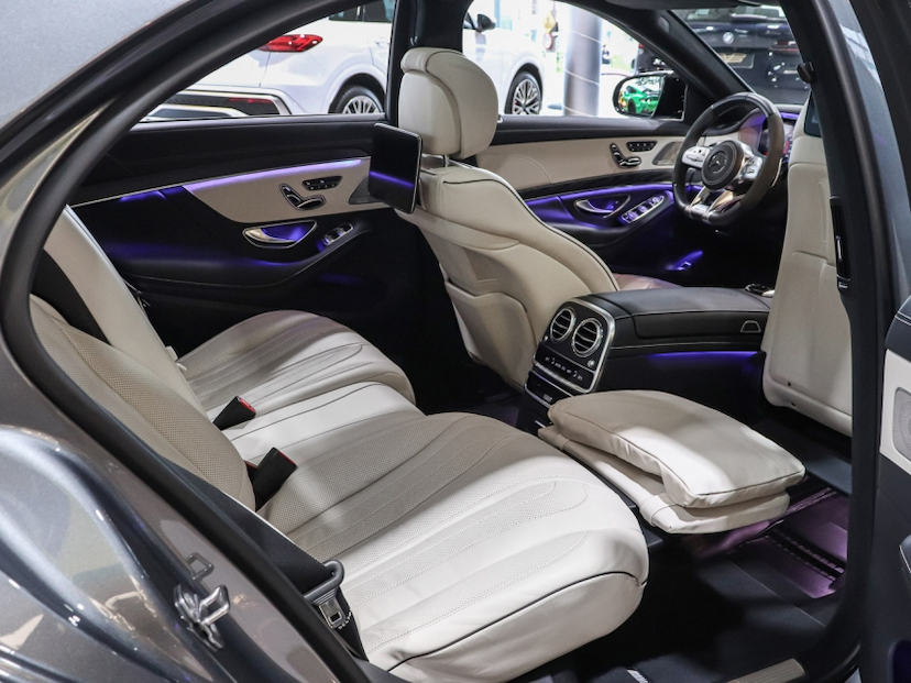 Foto do veículo MERCEDES-BENZ S 63 AMG 4.0 V8 TURBO GASOLINA L 4MATIC SPEEDSHIFT 2019 33.350 KM R$ 690.000,00